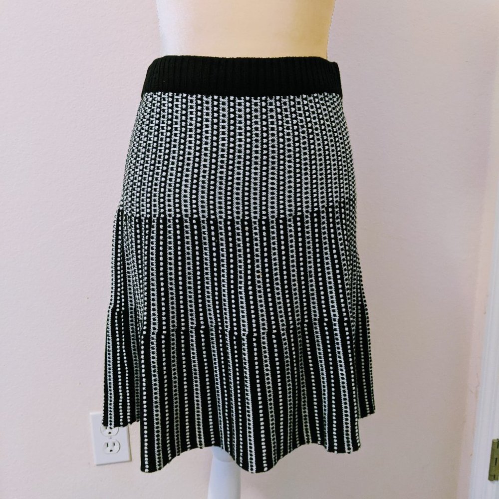 Candie's Black & White Knit Skirt